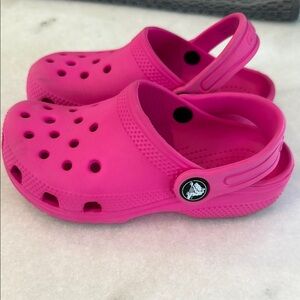 CROCS hot Pink
